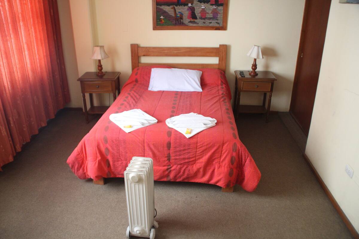 Classic Single Room, Mixed Dorm | 1 bedroom, desk, rollaway beds, free WiFi
