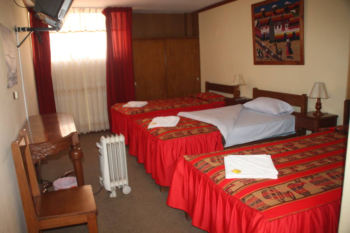 Triple Room | 1 bedroom, desk, rollaway beds, free WiFi