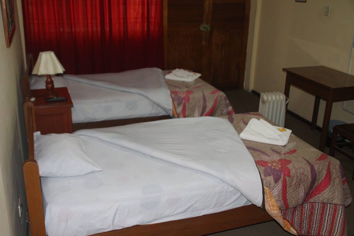 1 bedroom, desk, rollaway beds, free WiFi