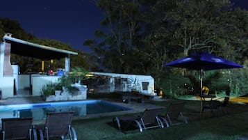 Alberca al aire libre