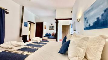 2 habitaciones, decoración personalizada y muebles diferentes