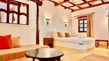 Premium Bungalow | Individually decorated, individually furnished, laptop workspace