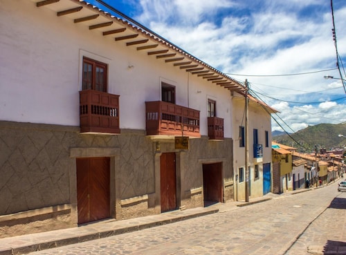 Intiraymi Guest House