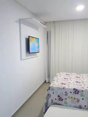 Quadruple Room (A18) | Minibar, free WiFi - Manawa Beach Flat Prime (Ipojuca)