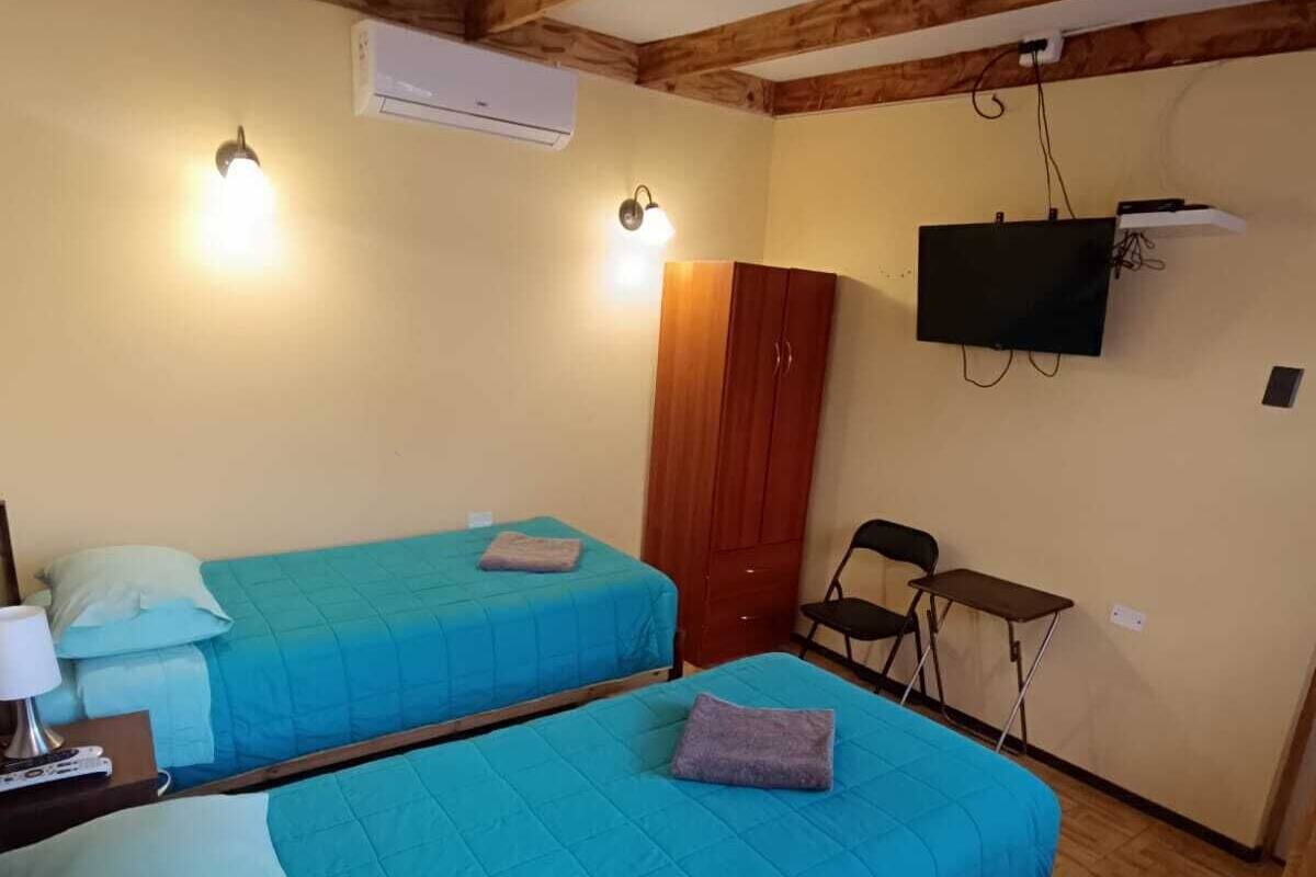 Standard Twin Room, 2 Single Beds, Private Bathroom | Bed sheets