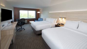 1 dormitorio, caja fuerte, escritorio y cortinas opacas