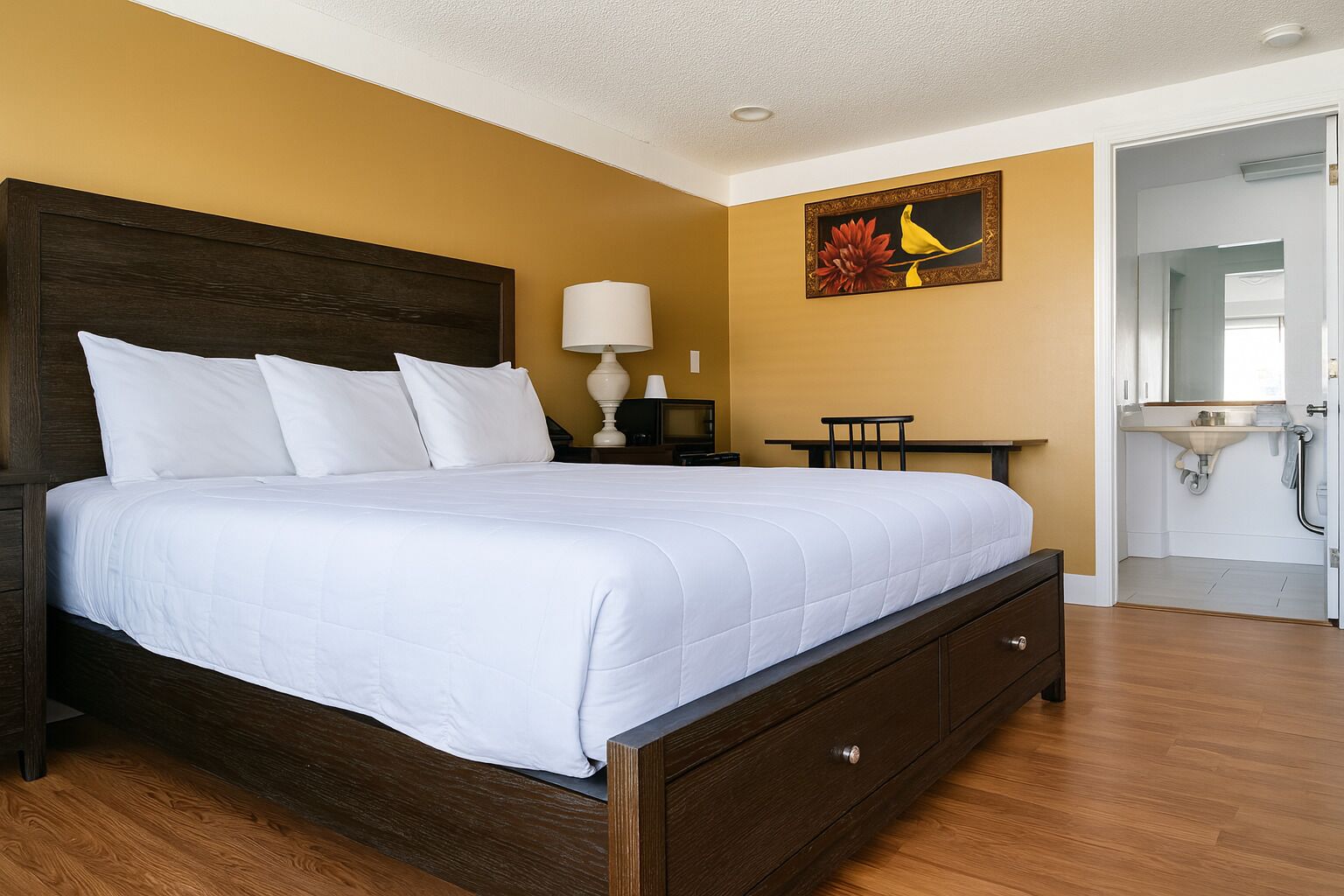 Desk, laptop workspace, iron/ironing board, free WiFi