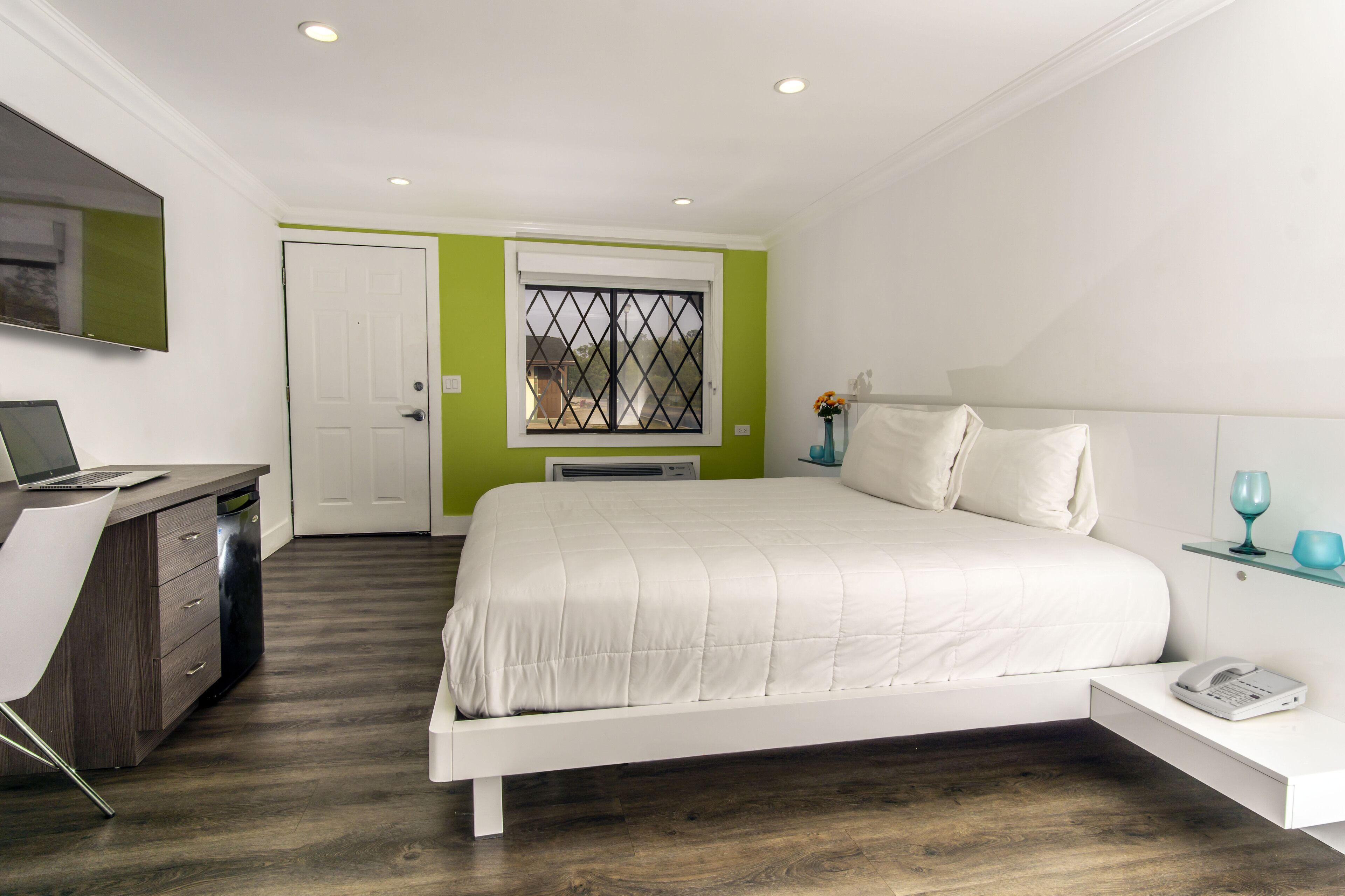 行政客房, 1 张特大床, 无烟房, 冰箱和微波炉 | 客房景观