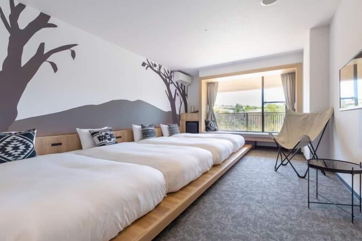 Premium bedding, in-room safe, desk, soundproofing