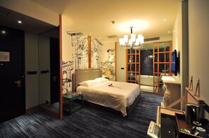 Desk, blackout drapes, iron/ironing board, free WiFi - Boutique Hotel (Beijing)