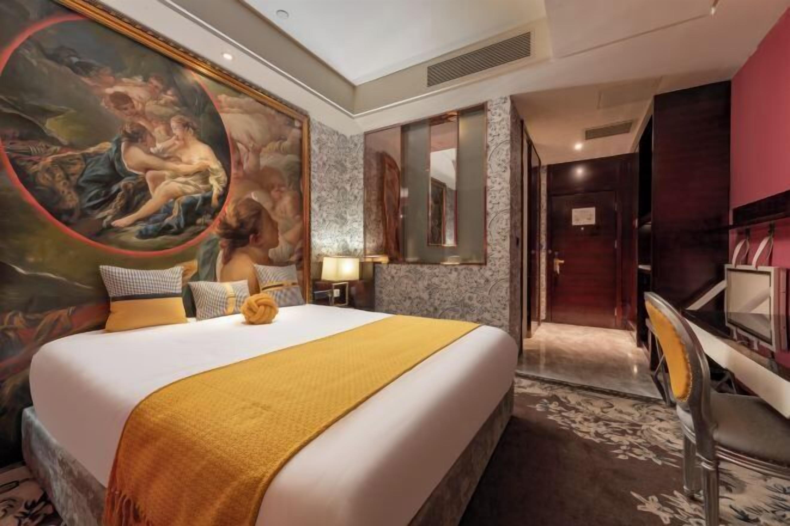 Työpöytä, pimennysverhot, silitysrauta/-lauta, ilmainen Wi-Fi