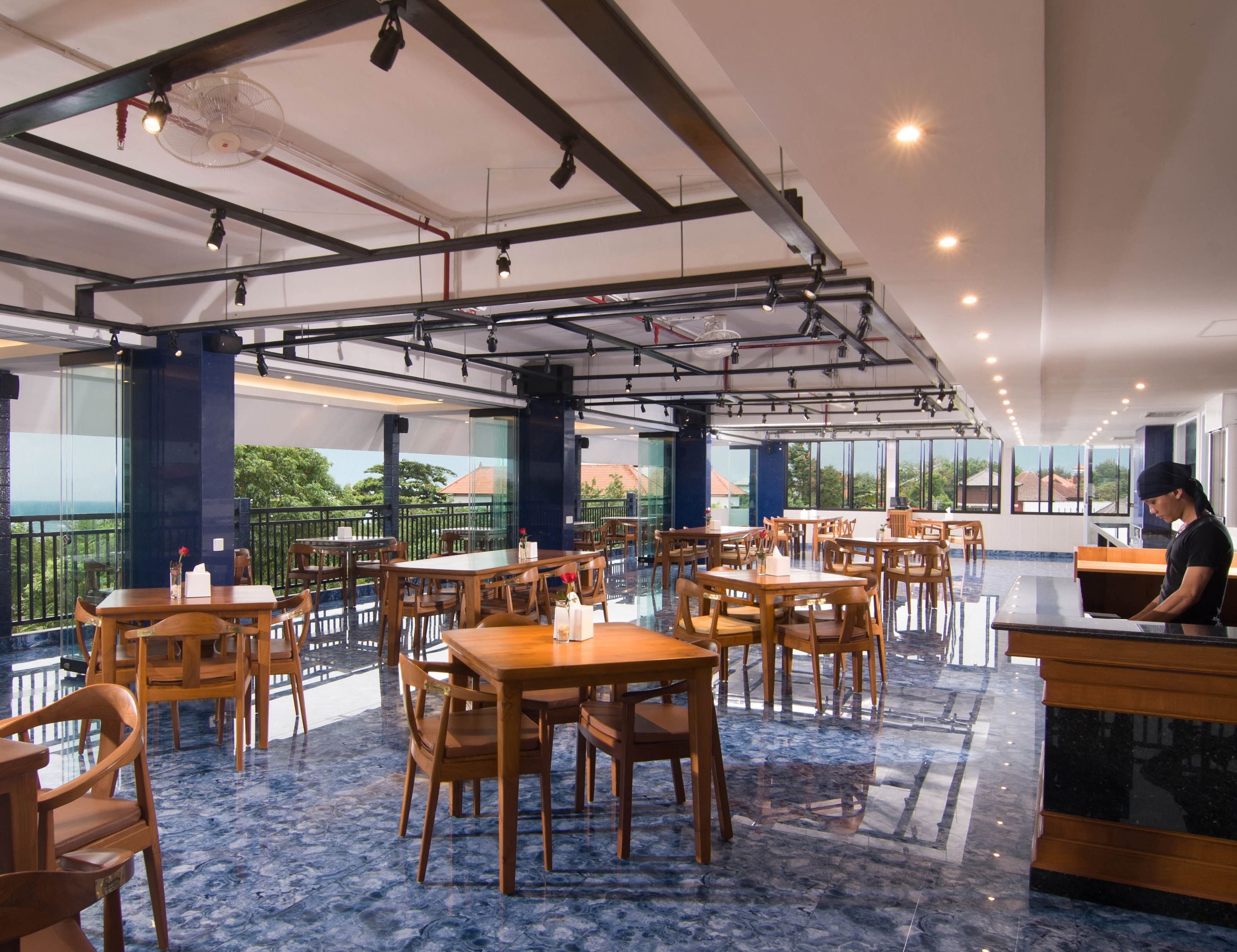 breakfast, lunch, dinner served; sea views