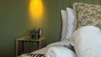 Standard Family Room | Premium bedding, iron/ironing board, free WiFi, bed sheets