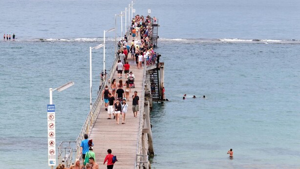 Pantai berhampiran 