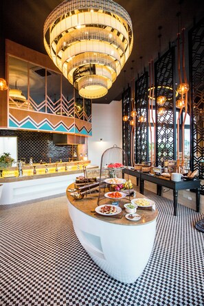 Desayuno buffet todos los días (con cargo)