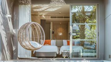 Superior Room (SIS Jacuzzi Pool) | 1 bedroom, minibar, in-room safe, desk