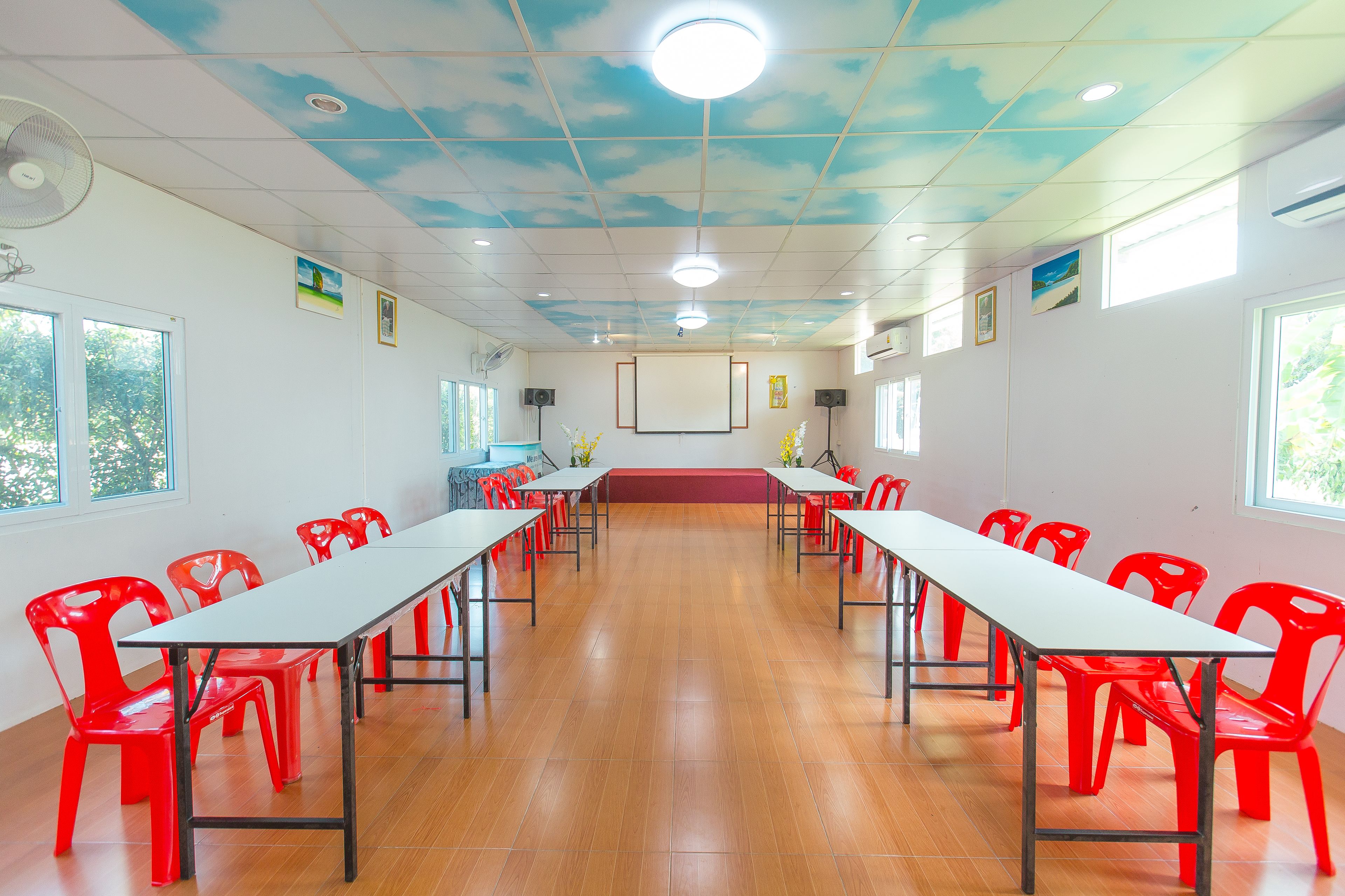 Meeting facility