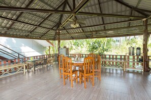 Outdoor dining - Krabi Avahill (Krabi)