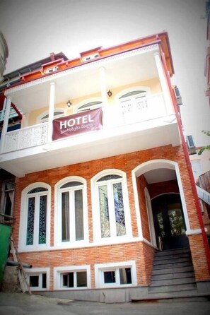 Exterior - Dcorner (Tbilisi)