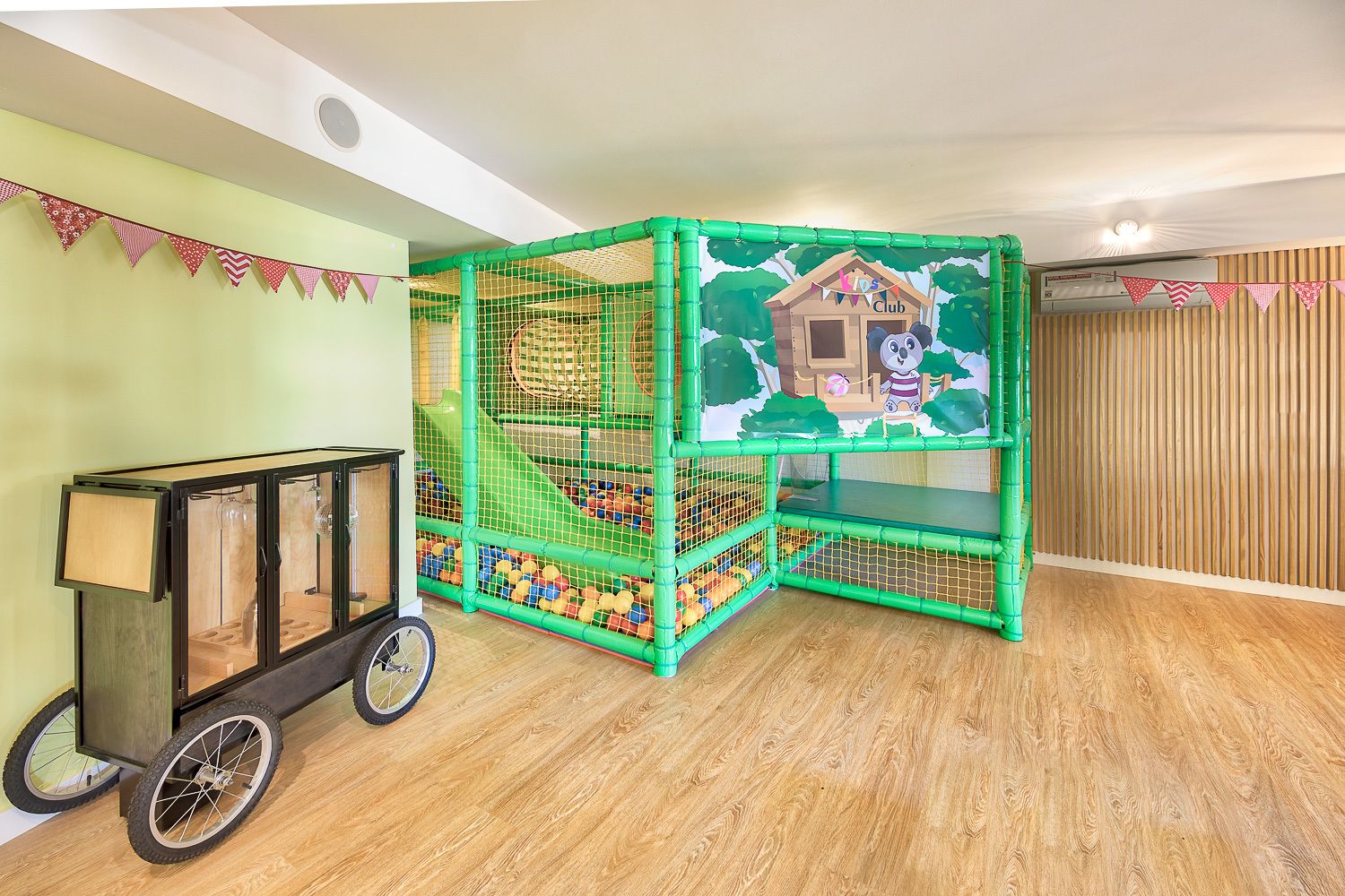 children’s play area – indoor