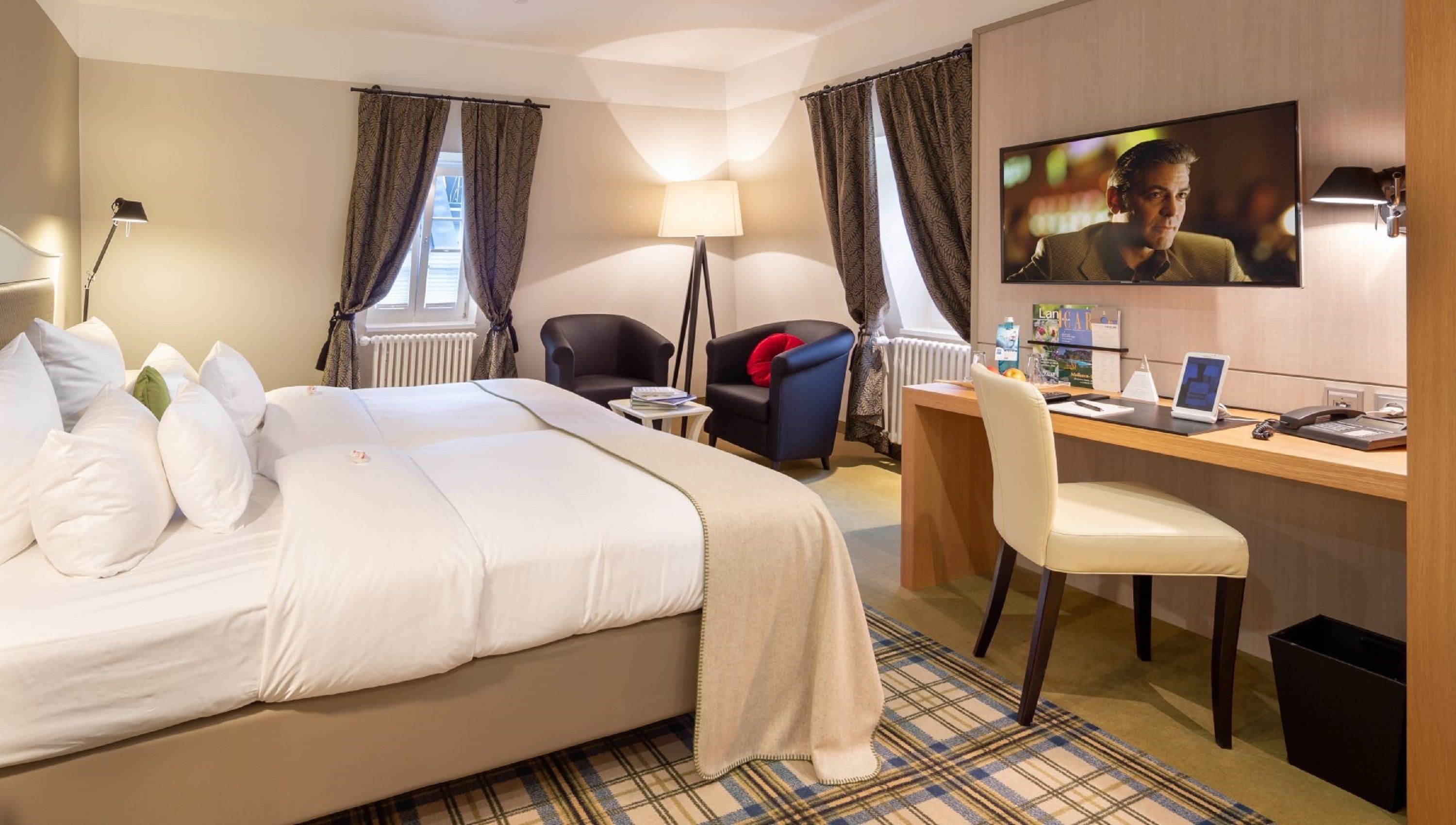 premium double room, 1 double bed, park view | 1 bedroom, premium bedding, minibar, in-room safe