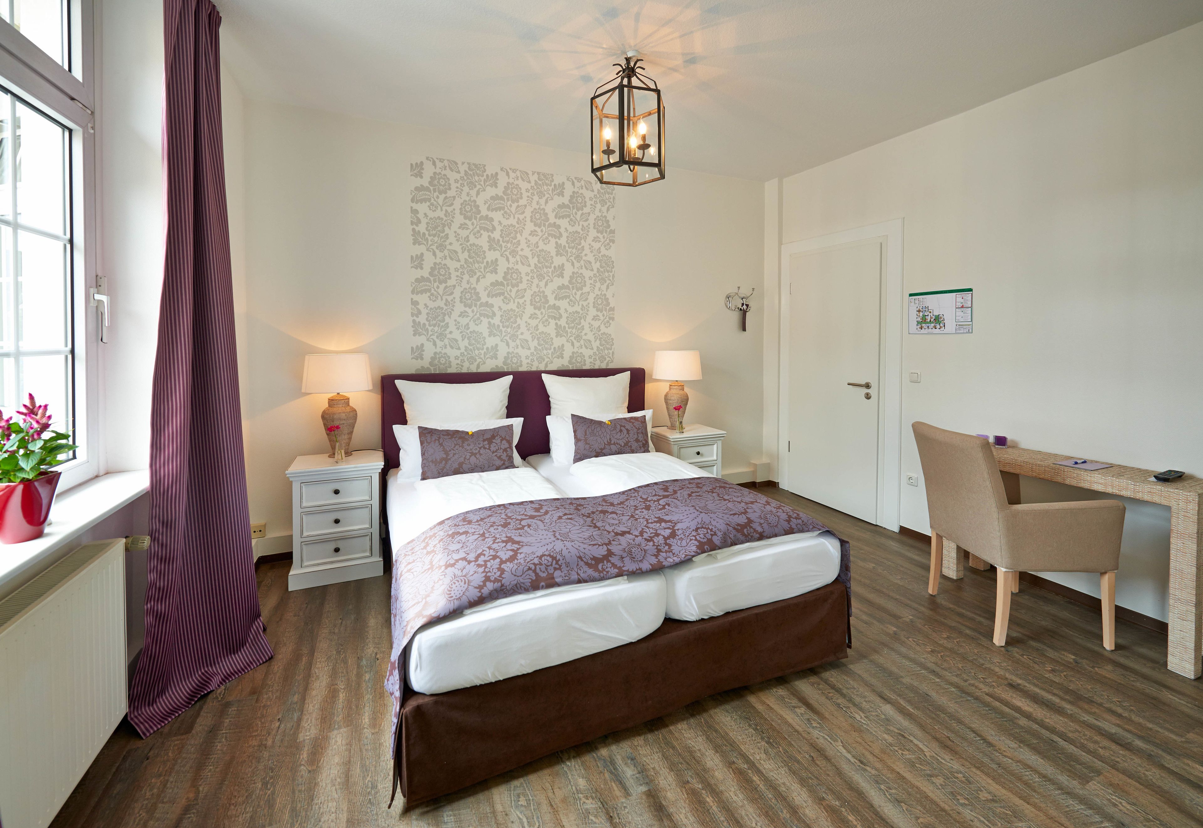 deluxe room | in-room safe, desk, cots/infant beds, rollaway beds