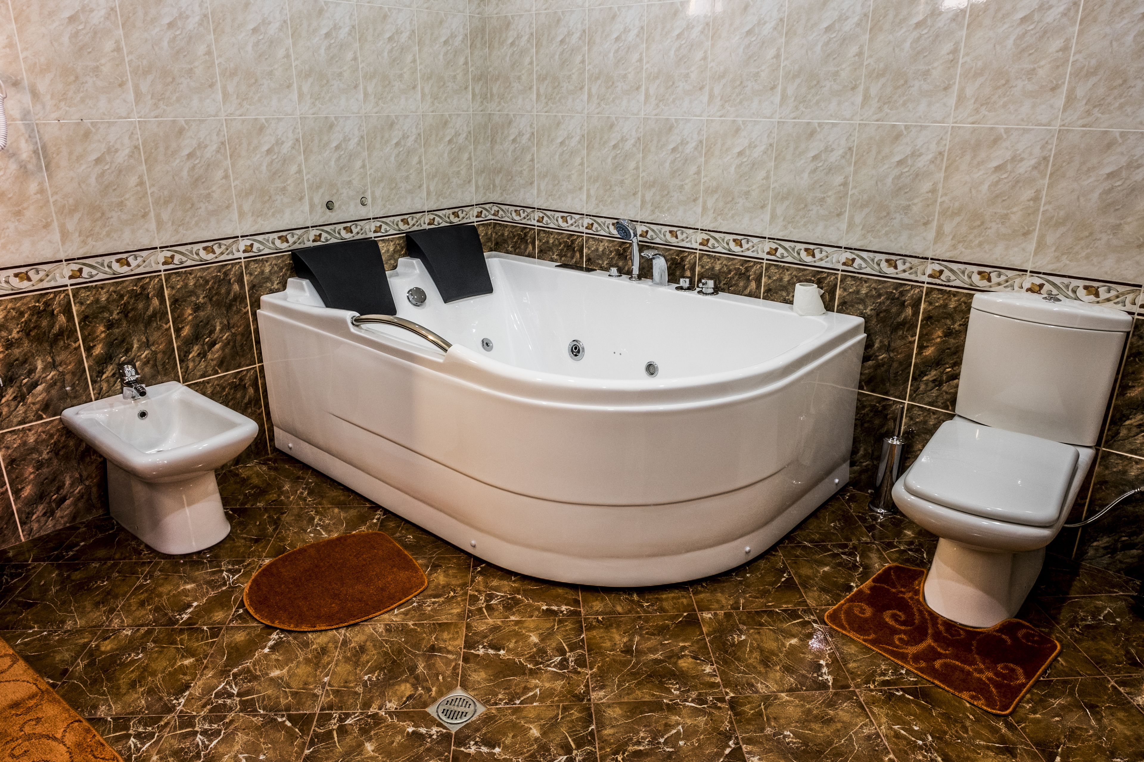 junior suite, jetted tub | jetted bathtub