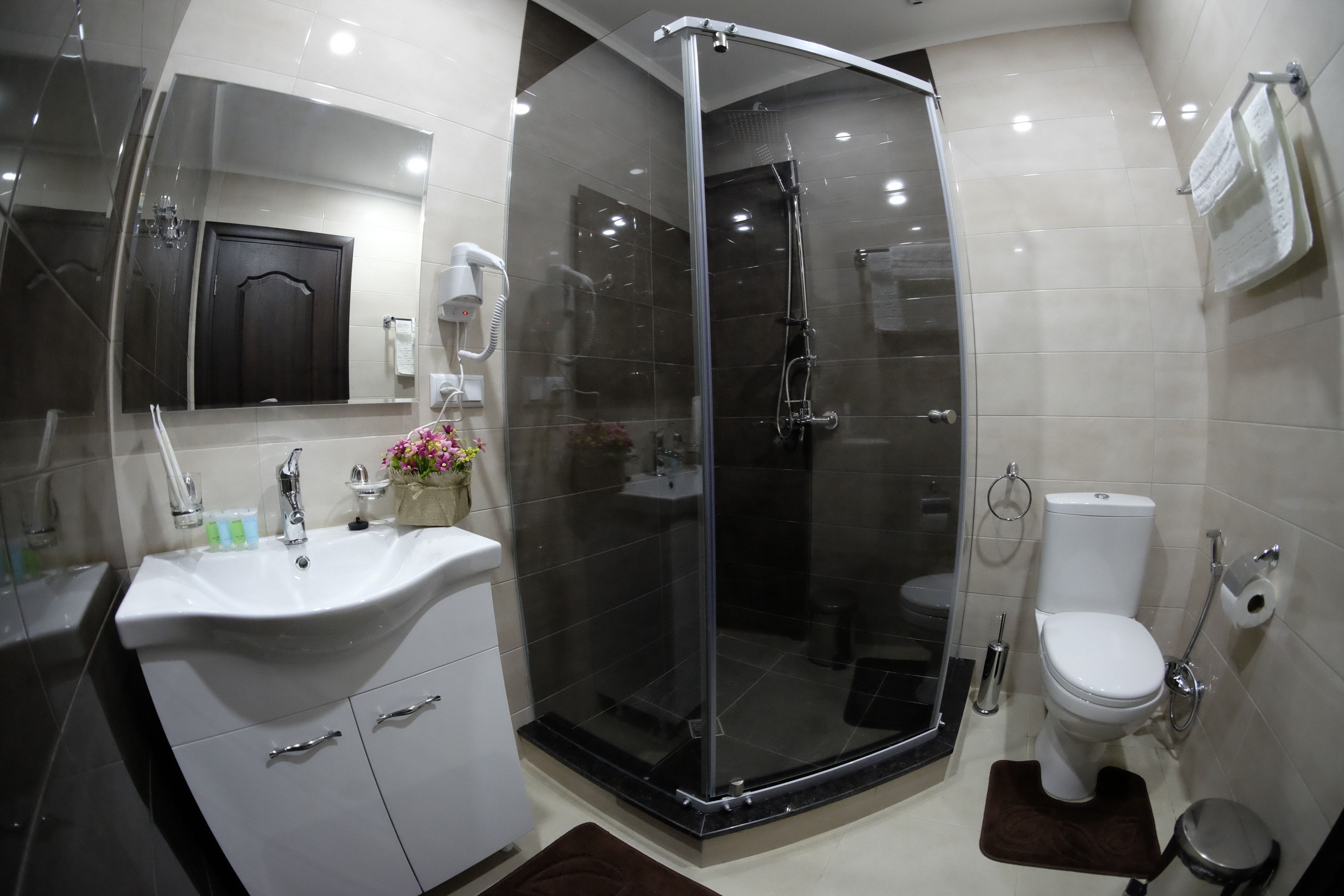 double room | bathroom | jetted bath, free toiletries, hair dryer, bathrobes