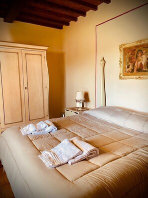 In-room safe, cots/infant beds, free WiFi, bed sheets - Agriturismo Podere Bucine Basso (Casciana Terme Lari)