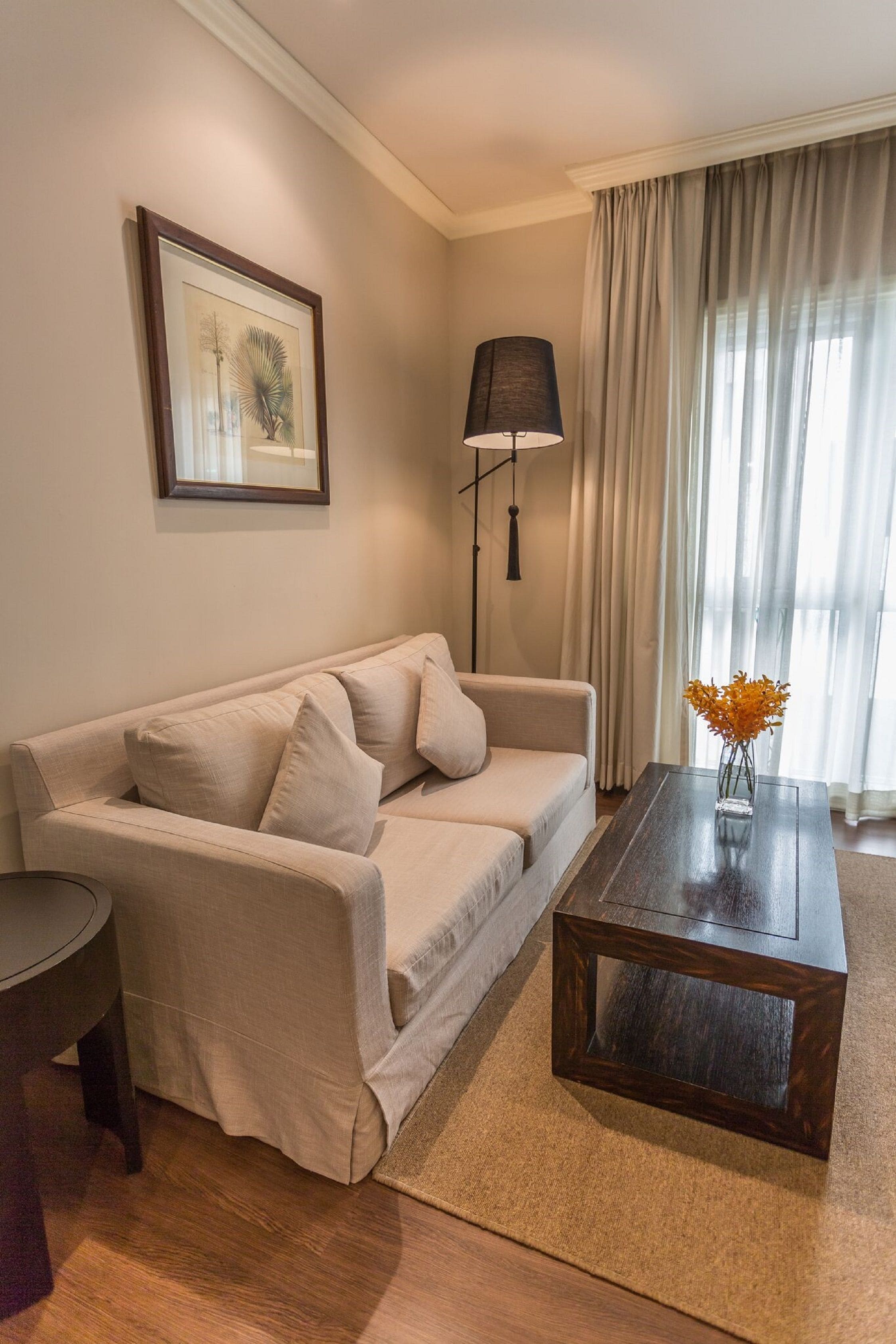 42-inch led tv with satellite channels, tv