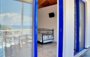 Romantic Studio, Sea View (A)