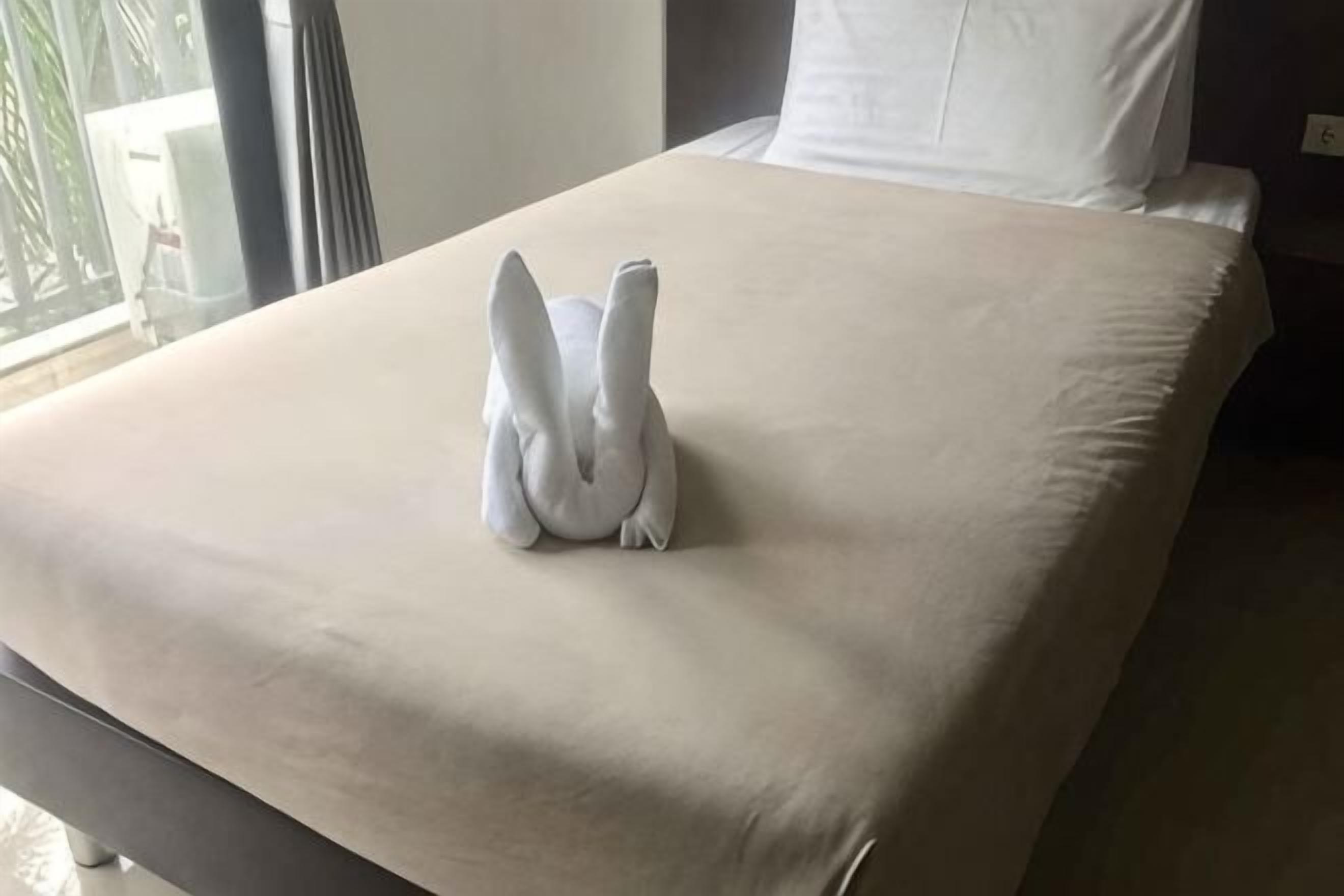 Blackout drapes, free WiFi