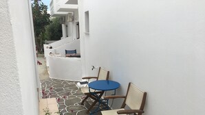 Terrace/patio - Golden Star Rooms (Ios)
