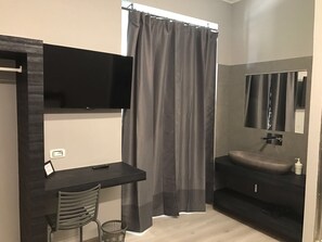 Standard Room | Room amenity - Sangiò Guest House (Rome)