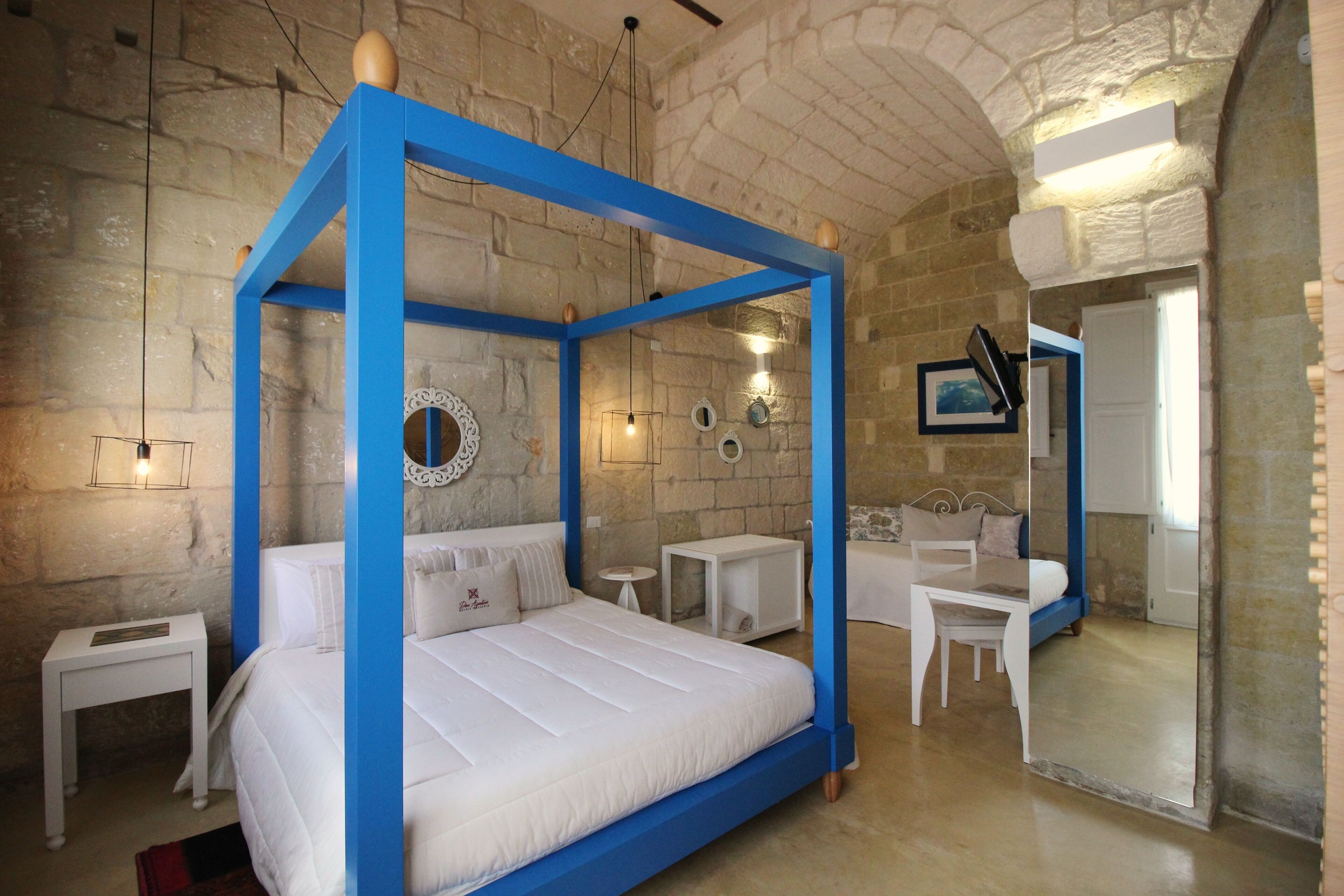 Deluxe Double Room | Egyptian cotton sheets, premium bedding, down comforters, in-room safe