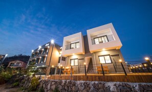 Front of property - Soo Pension (Seogwipo)