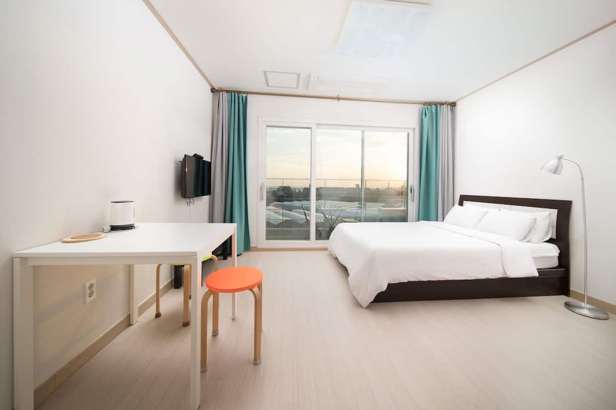 Studio | Bureau, rideaux occultants, chambres insonorisées, Wi-Fi gratuit