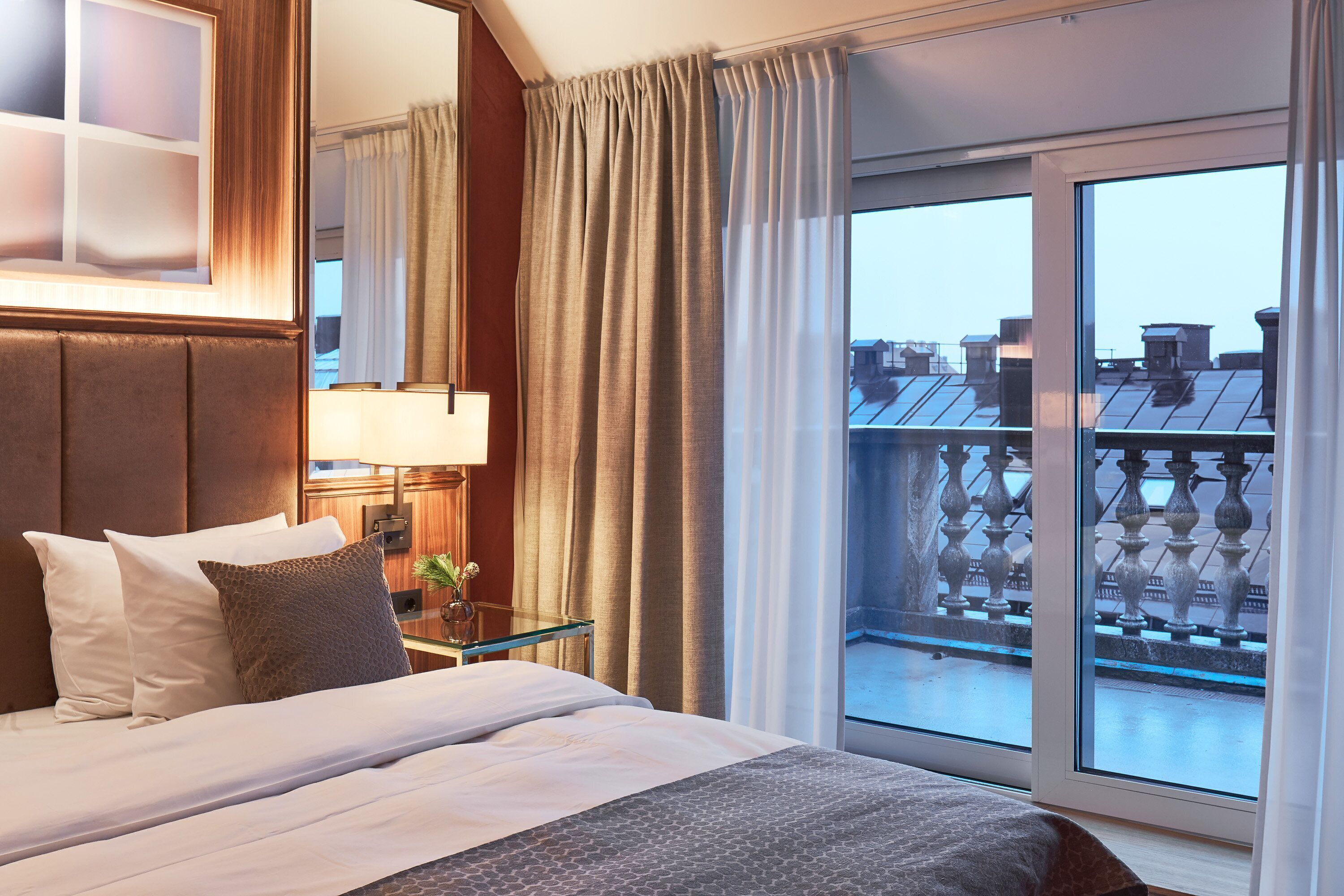 Egyptian cotton sheets, premium bedding, down comforters, pillowtop beds