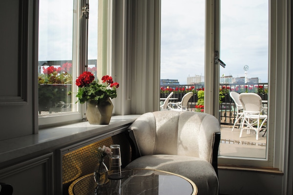 3 Bars/Lounges, Cocktailbar, Bar auf der Dachterrasse