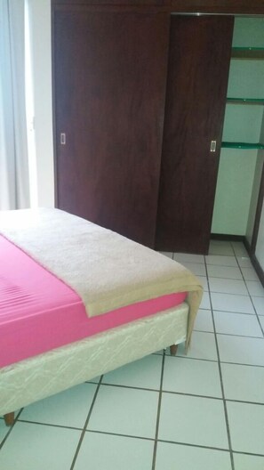 Apartamento | 1 quarto, cortinas blackout, Wi-Fi de cortesia