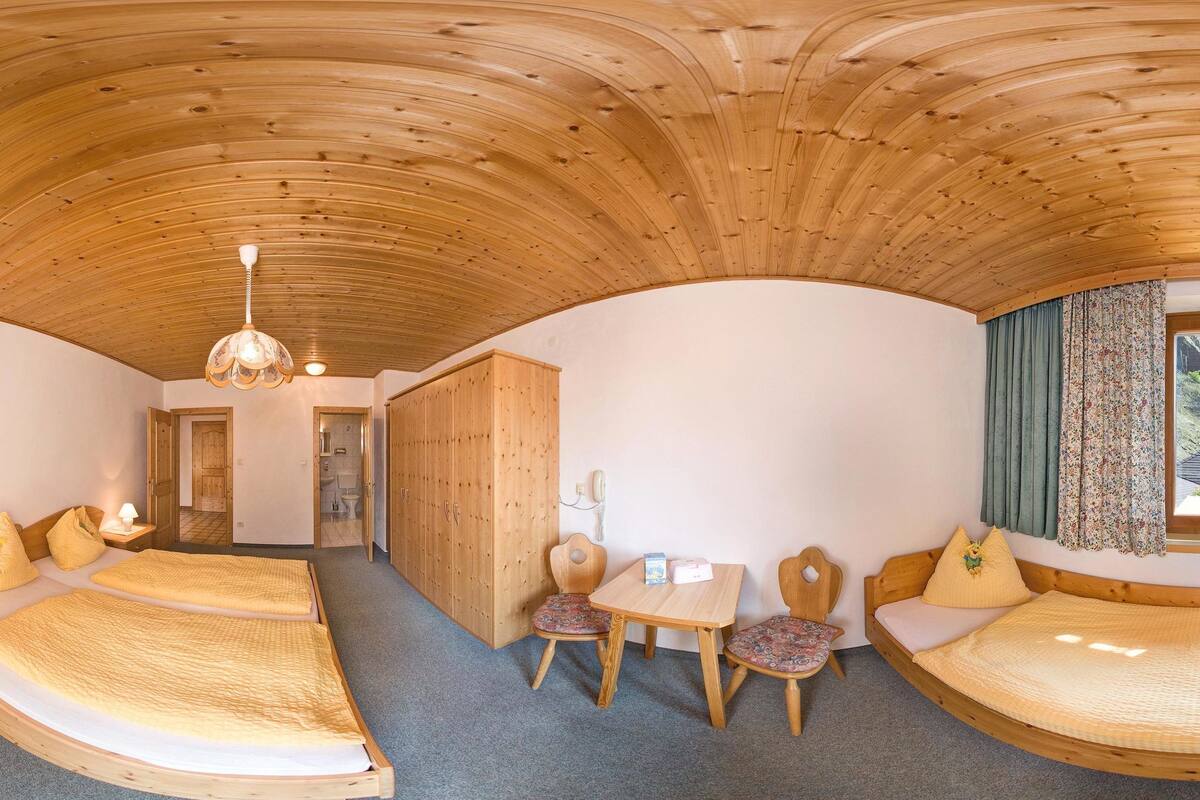 Family Quadruple Room, 2 Bedrooms, Non Smoking