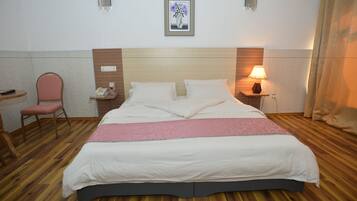 Dobbeltrom – premium | Skrivebord, lydisolert og ekstrasenger (mot et tillegg)