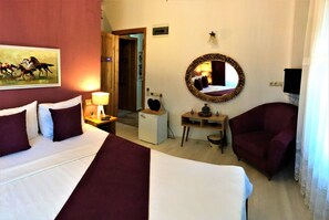 Standard Room | Desk, soundproofing, free WiFi