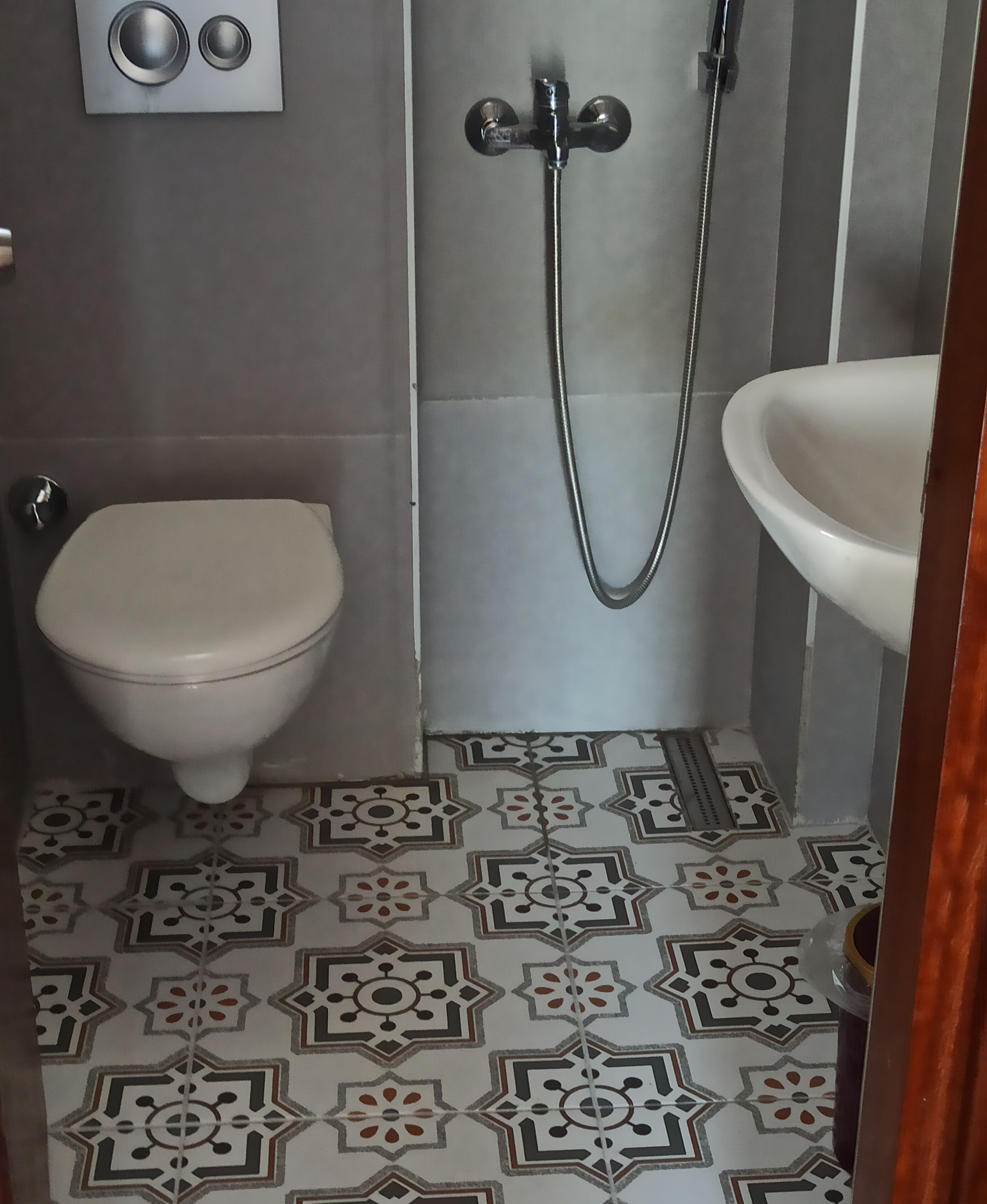 family apartment, 2 bedrooms with kitchen and pool view  | bathroom | shower, rainfall showerhead, hair dryer, towels