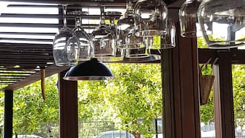 酒吧(店内)