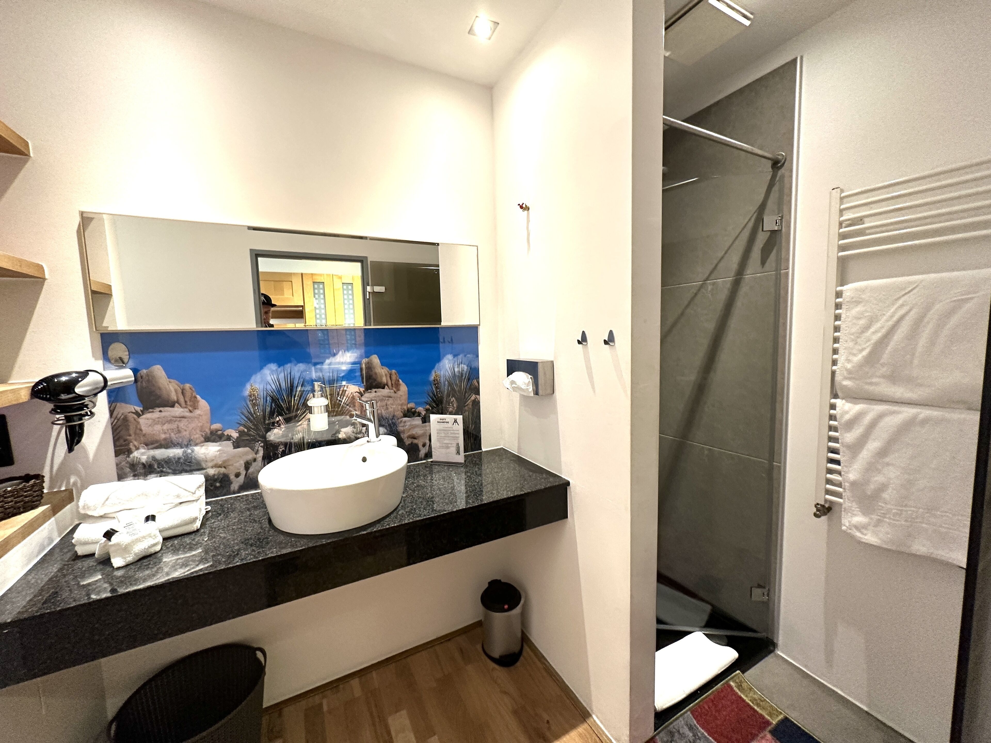 city villa, 3 bedrooms, non smoking, hot tub | bathroom | shower, rainfall showerhead, free toiletries, hair dryer