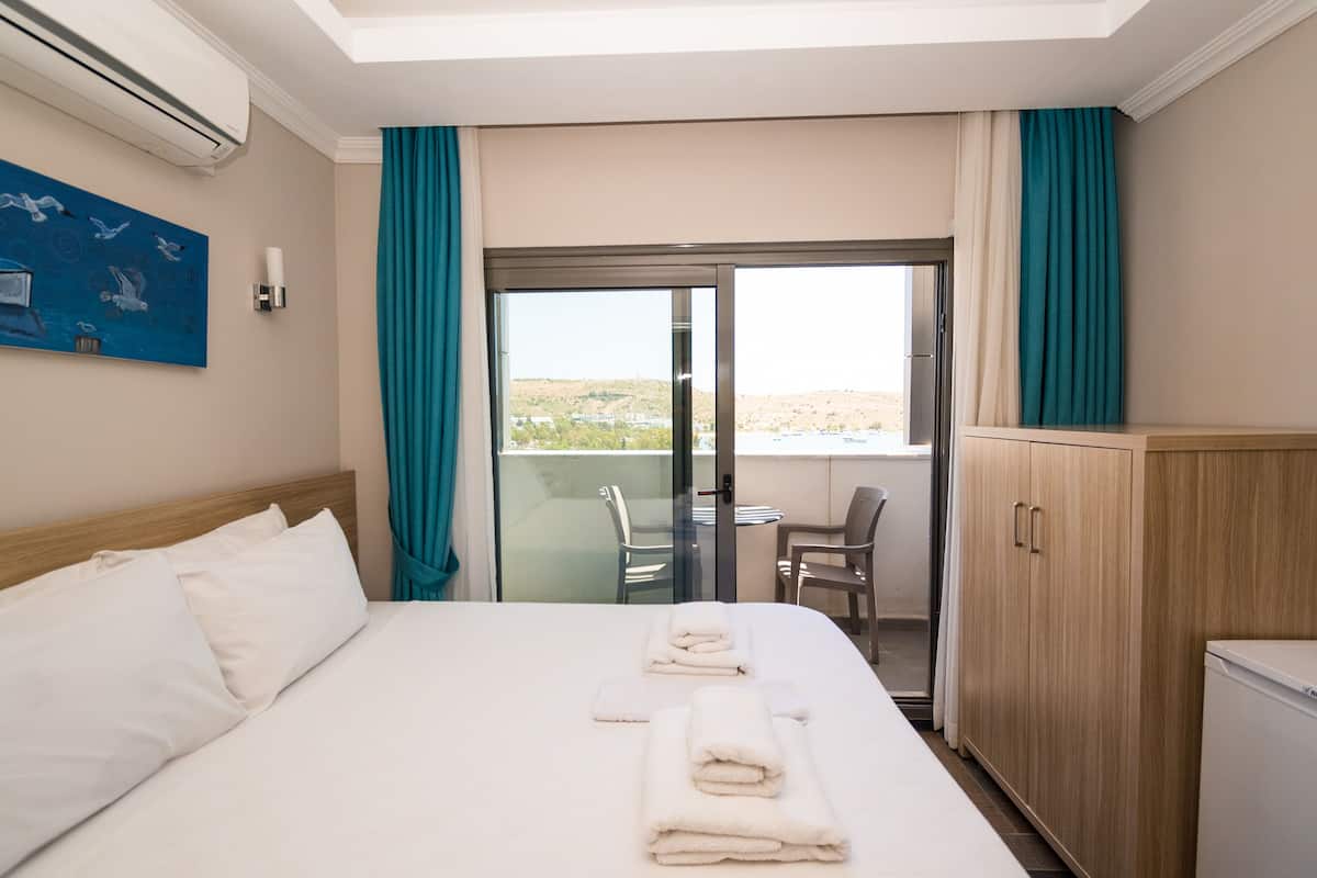 Standart, Deniz Manzarali | 1 bedroom, premium bedding, individually decorated
