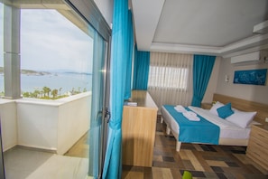 Studio, Sea View