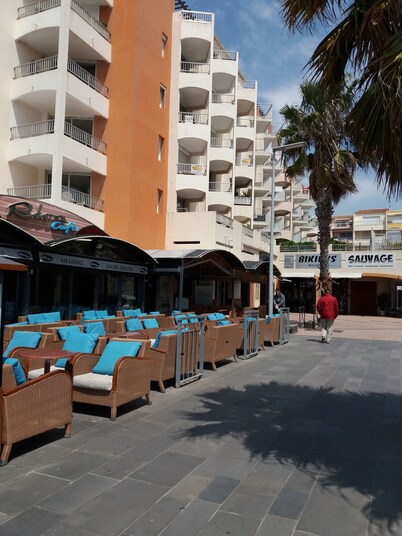 studio 4 people swimming pool at CAP D'Agde