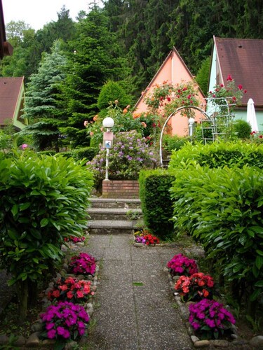 Muscat Cottage with terrace and parking